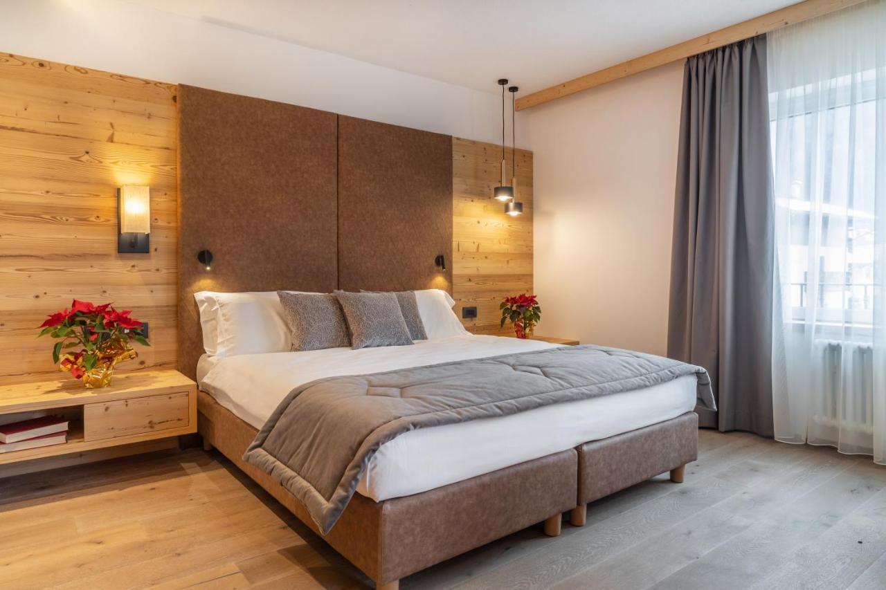 Hotel Meida ปอซซาดิฟัซซา ภายนอก รูปภาพ