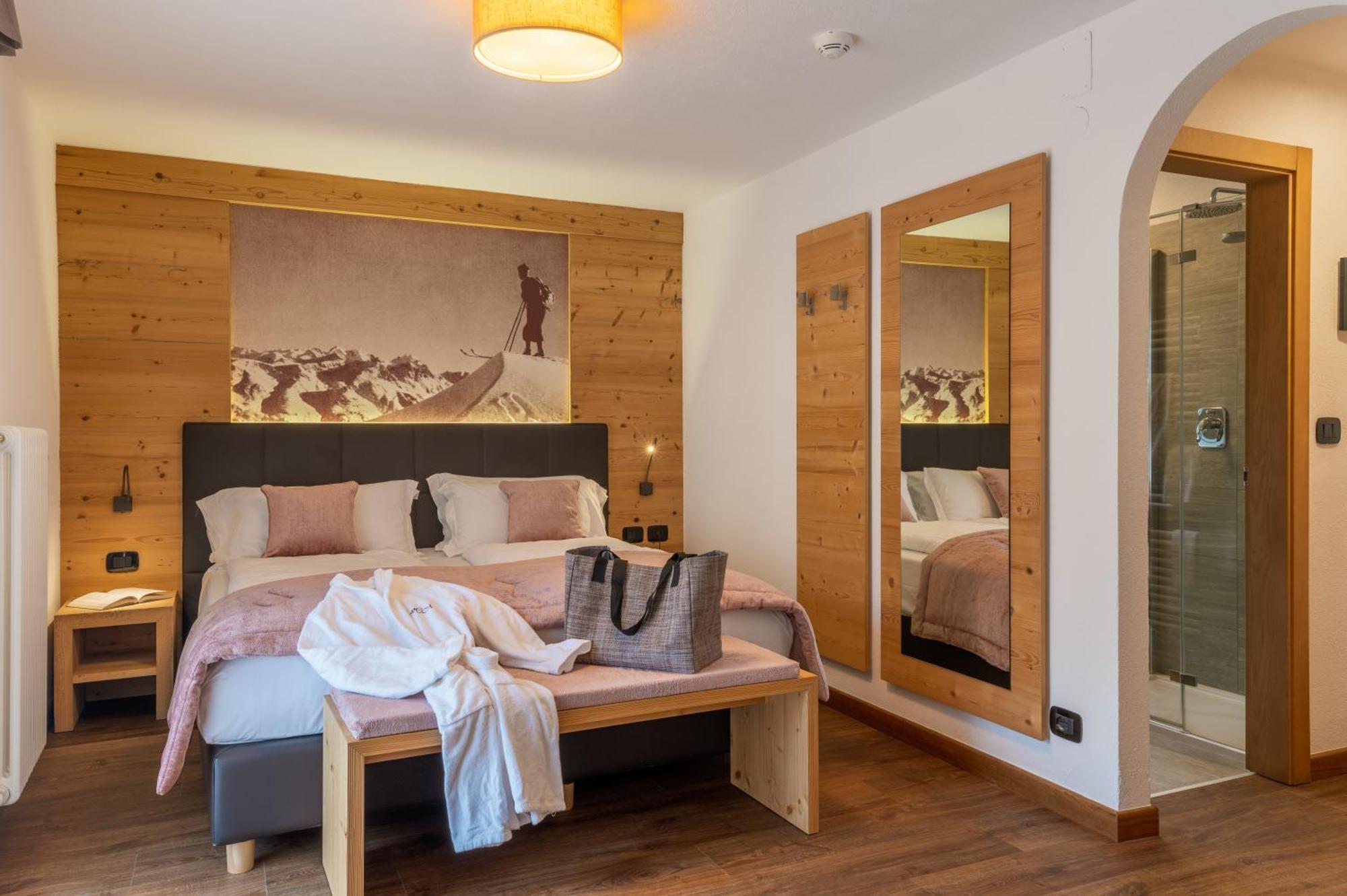 Hotel Meida ปอซซาดิฟัซซา ภายนอก รูปภาพ