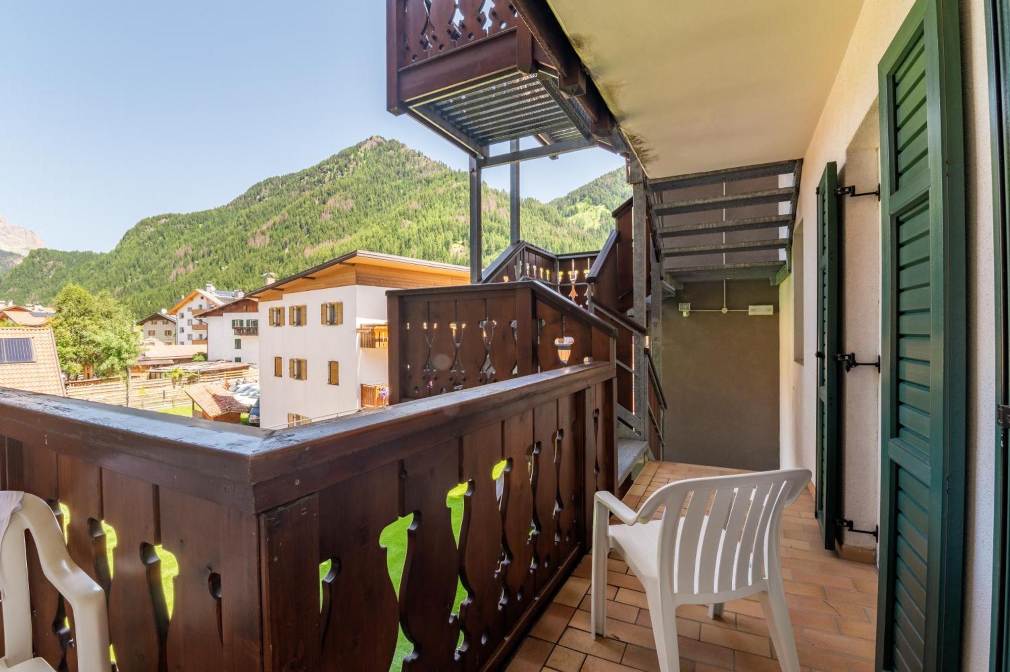 Hotel Meida ปอซซาดิฟัซซา ภายนอก รูปภาพ