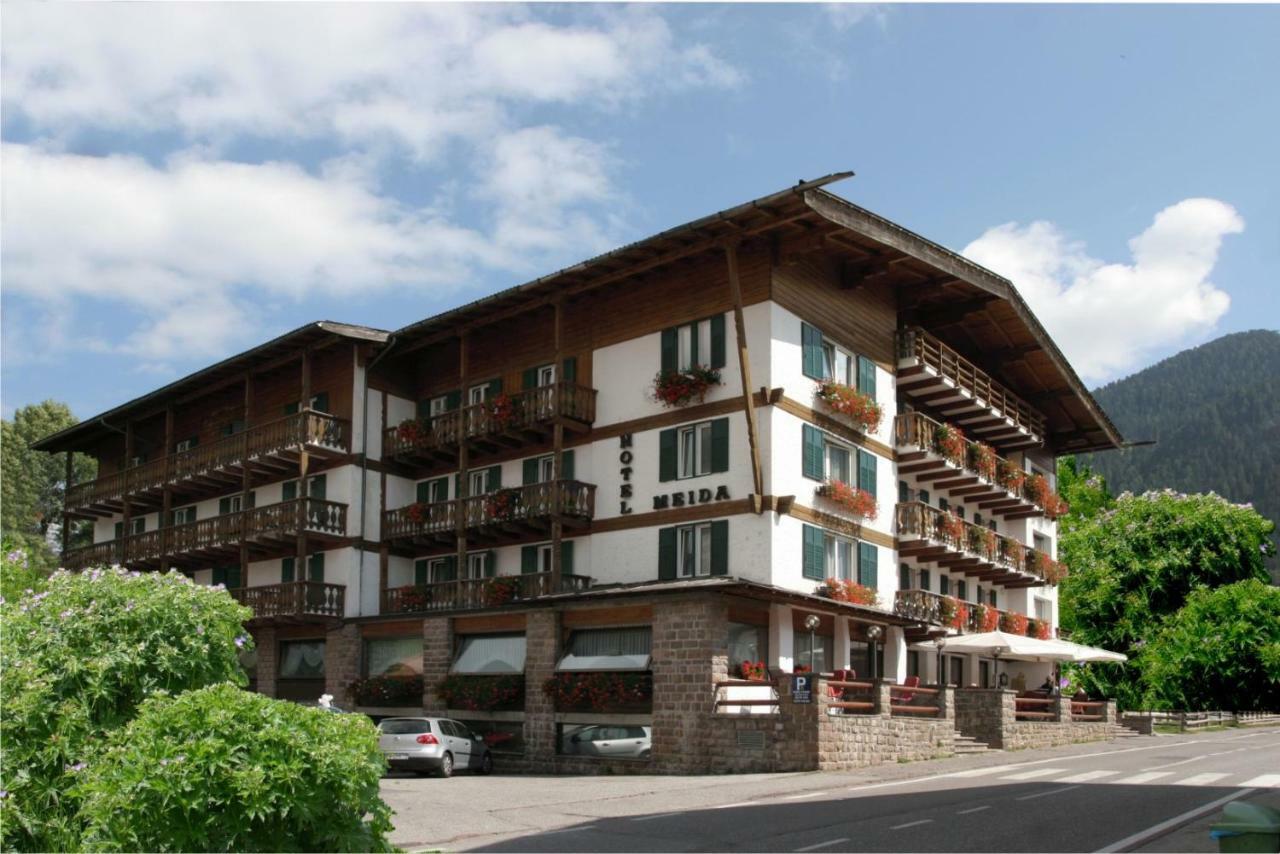 Hotel Meida ปอซซาดิฟัซซา ภายนอก รูปภาพ